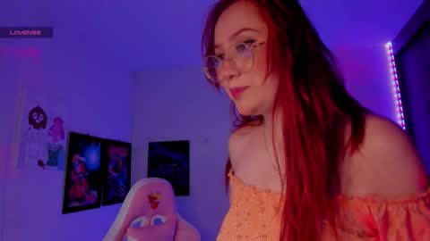 Snapshot of milly_yako chatting on 10-06-25, 10:51 Monkey D Maddie online show from 10-06-25, 10:51