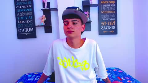 Snapshot of milo_hot_ chatting on 04-01-26, 07:00 milo hot online show from 04-01-26, 07:00