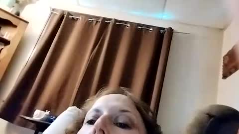 miloanj online show from 06-17-26, 02:29