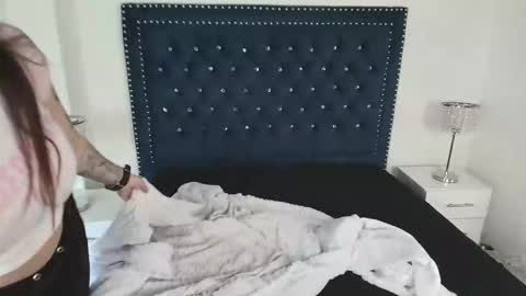 Snapshot of milu_ballmer chatting on 09-16-25, 06:42 Milu ballmer online show from 09-16-25, 06:42