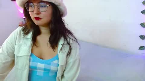 mily_baker online show from 07-10-26, 09:39