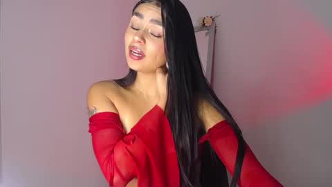 Snapshot of mily_ortiz chatting on 09-27-25, 04:23 Mily Ortiz online show from 09-27-25, 04:23