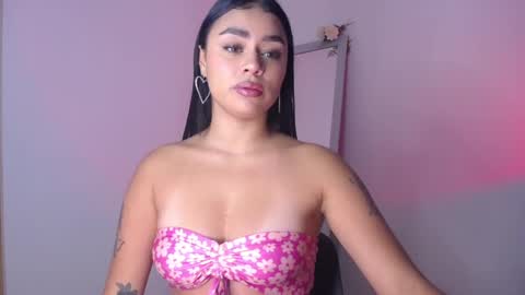 Snapshot of mily_ortiz chatting on 10-01-25, 07:09 Mily Ortiz online show from 10-01-25, 07:09