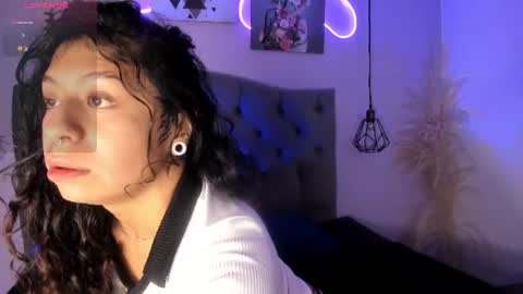 Mily online show from 06-19-26, 03:22