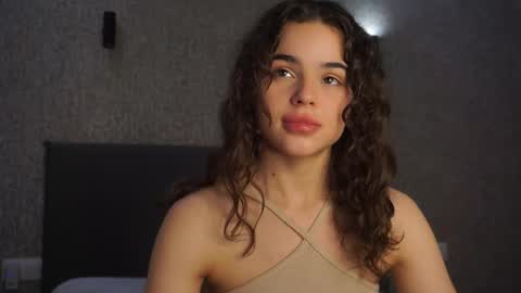 Snapshot of milyyclaars chatting on 03-14-26, 01:38 Linda online show from 03-14-26, 01:38