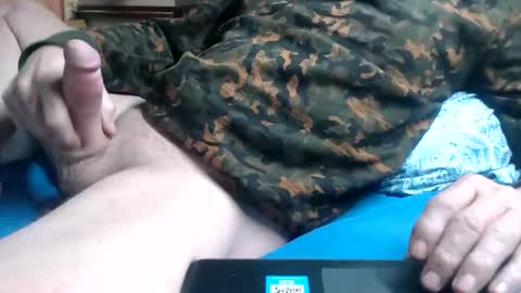 Snapshot of mimes32 chatting on 01-21-25, 10:41 mimes32 online show from 01-21-25, 10:41