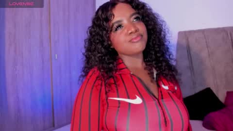 Mimi online show from 12-15-25, 01:54