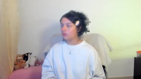 Mimii  online show from 05-20-26, 02:18