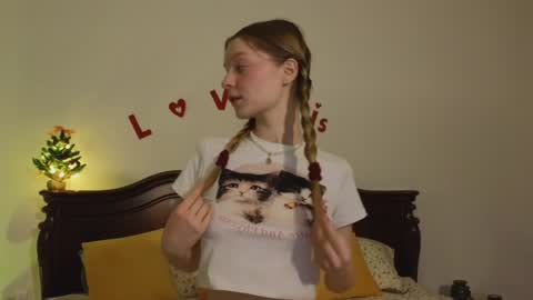 mimichelle online show from 12-22-24, 01:00