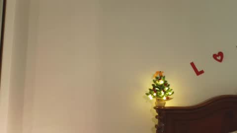 mimichelle online show from 12-29-24, 07:39