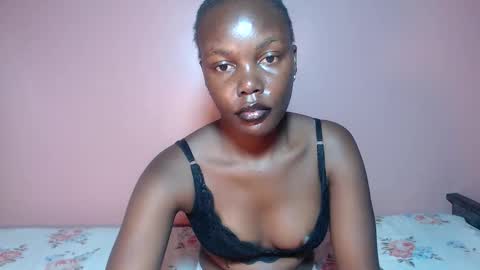 Snapshot of mimiebony256 chatting on 04-06-26, 06:03 mimiebony256 online show from 04-06-26, 06:03