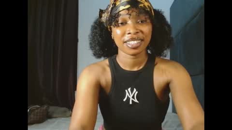 mimi online show from 11-17-25, 08:14