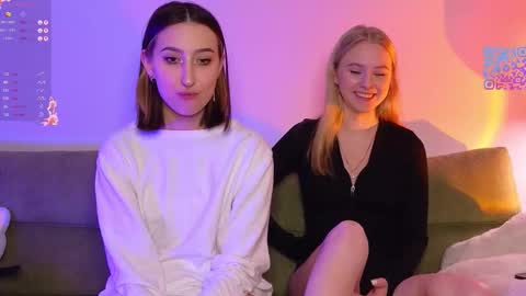 Snapshot of mimipaws chatting on 02-05-26, 08:02 MilaBlack and StacyBlonde Today unboxing Lovens OMG online show from 02-05-26, 08:02