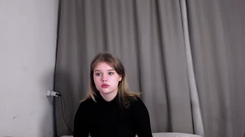 hi Im Mina  online show from 01-16-25, 01:37