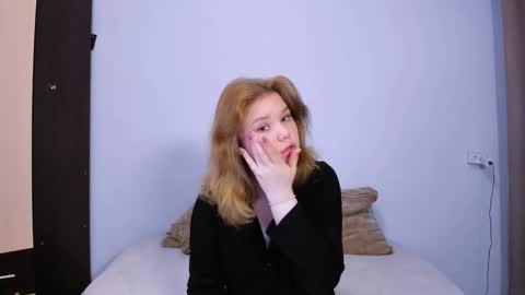 hi Im Mina  online show from 09-15-25, 01:38