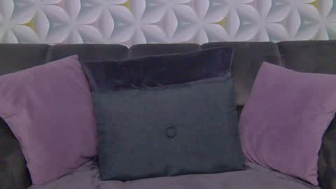 Snapshot of mina_babe1 chatting on 02-19-26, 09:27 Mina online show from 02-19-26, 09:27