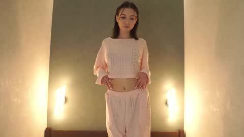 Mira online show from 03-07-26, 06:43