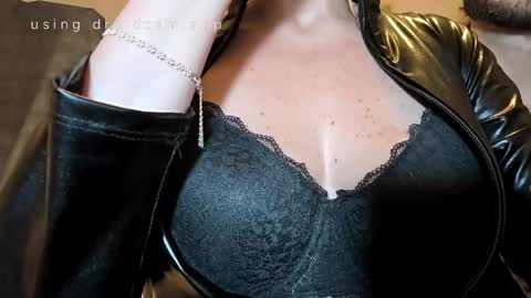 MinaMask online show from 03-08-26, 08:45