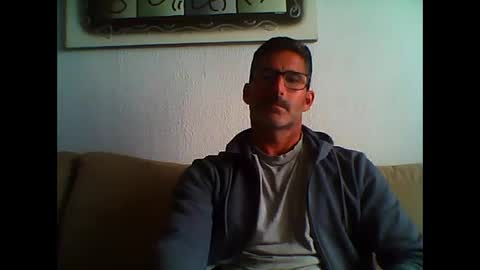 Snapshot of mindthestep chatting on 02-12-25, 04:00 MIND online show from 02-12-25, 04:00