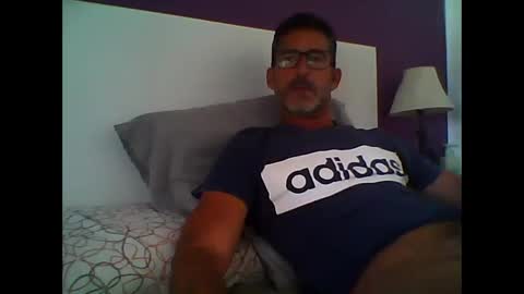 Snapshot of mindthestep chatting on 09-23-25, 02:09 MIND online show from 09-23-25, 02:09