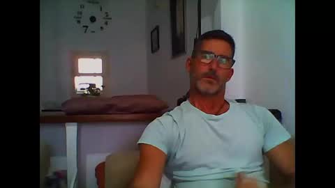 Snapshot of mindthestep chatting on 10-13-25, 03:34 MIND online show from 10-13-25, 03:34