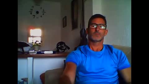 Snapshot of mindthestep chatting on 10-19-25, 10:05 MIND online show from 10-19-25, 10:05