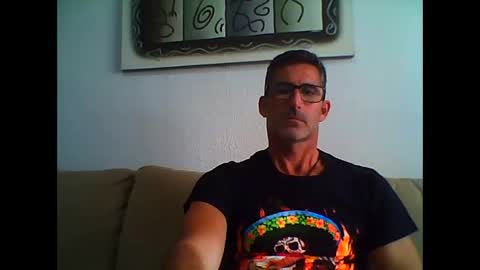 Snapshot of mindthestep chatting on 10-31-25, 02:18 MIND online show from 10-31-25, 02:18