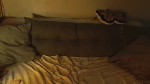 Snapshot of mindymounds chatting on 12-14-25, 02:22 Mindy online show from 12-14-25, 02:22