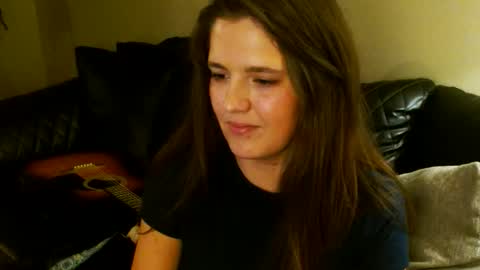 Snapshot of mindymounds chatting on 02-05-26, 03:44 Mindy online show from 02-05-26, 03:44