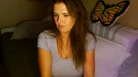 Snapshot of mindymounds chatting on 02-06-26, 06:40 Mindy online show from 02-06-26, 06:40