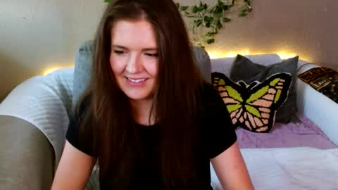 Snapshot of mindymounds chatting on 02-18-26, 10:28 Mindy online show from 02-18-26, 10:28