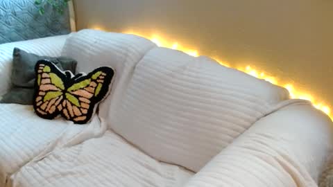 Snapshot of mindymounds chatting on 02-25-26, 06:39 Mindy online show from 02-25-26, 06:39