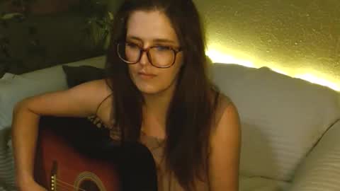 Snapshot of mindymounds chatting on 02-26-26, 06:56 Mindy online show from 02-26-26, 06:56