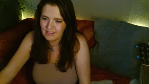 Snapshot of mindymounds chatting on 03-05-26, 09:05 Mindy online show from 03-05-26, 09:05