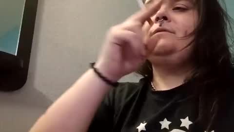 Snapshot of mindyourvib3z chatting on 03-12-26, 10:05 mindyourvib3z online show from 03-12-26, 10:05