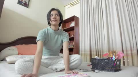 Snapshot of minefoxy2 chatting on 02-27-26, 11:21 Amber online show from 02-27-26, 11:21