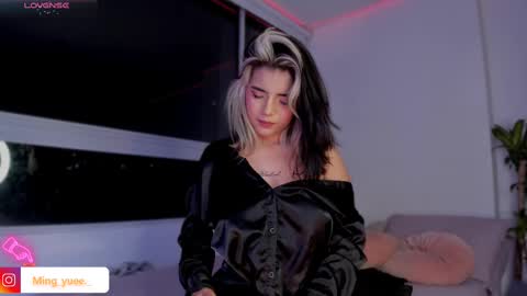 My name is Fer Nice to meet you  give it a thumbs up please its important online show from 02-14-25, 06:02