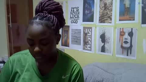 mini_karee online show from 03-25-26, 08:48