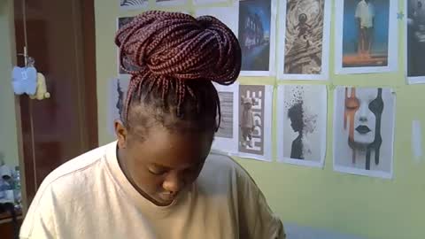 mini_karee online show from 03-28-26, 10:04