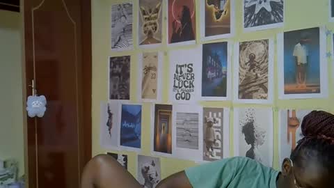 mini_karee online show from 03-29-26, 08:47