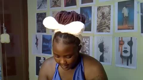 mini_karee online show from 04-05-26, 09:17