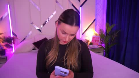 minifox_ online show from 11-25-25, 09:42