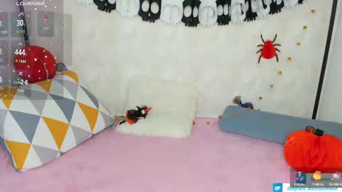 Snapshot of minionfriend chatting on 10-10-25, 10:25 minionfriend online show from 10-10-25, 10:25
