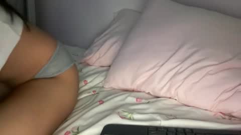 Snapshot of minji88 chatting on 03-07-26, 03:20 minji88 online show from 03-07-26, 03:20