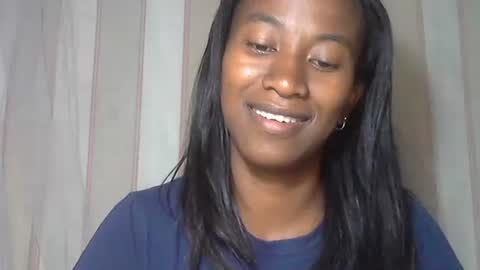 minouch211907 online show from 12-01-25, 02:27