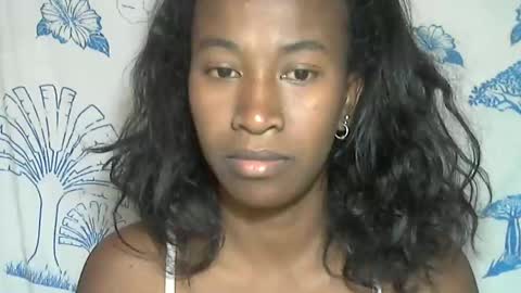 minouch211907 online show from 12-22-25, 11:51