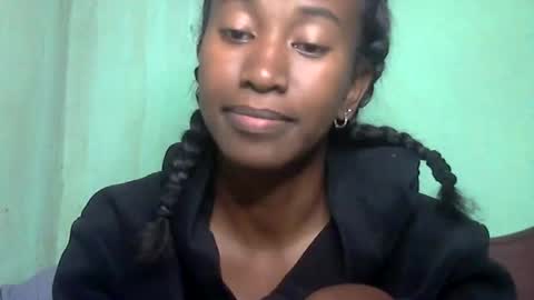 minouch211907 online show from 04-28-26, 02:27