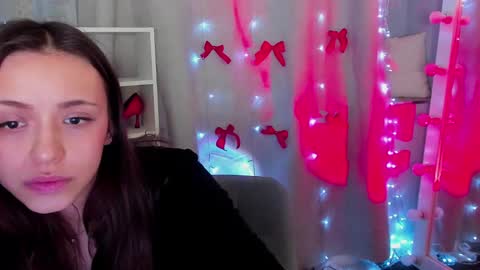 Snapshot of mipsymipson chatting on 01-05-25, 04:38 NEXT STREAM NOVEMBER 27282930 online show from 01-05-25, 04:38