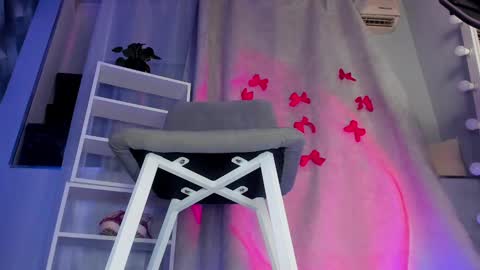 Snapshot of mipsymipson chatting on 02-03-25, 01:30 NEXT STREAM NOVEMBER 27282930 online show from 02-03-25, 01:30