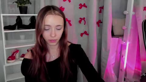 Snapshot of mipsymipson chatting on 02-11-25, 01:20 NEXT STREAM NOVEMBER 27282930 online show from 02-11-25, 01:20